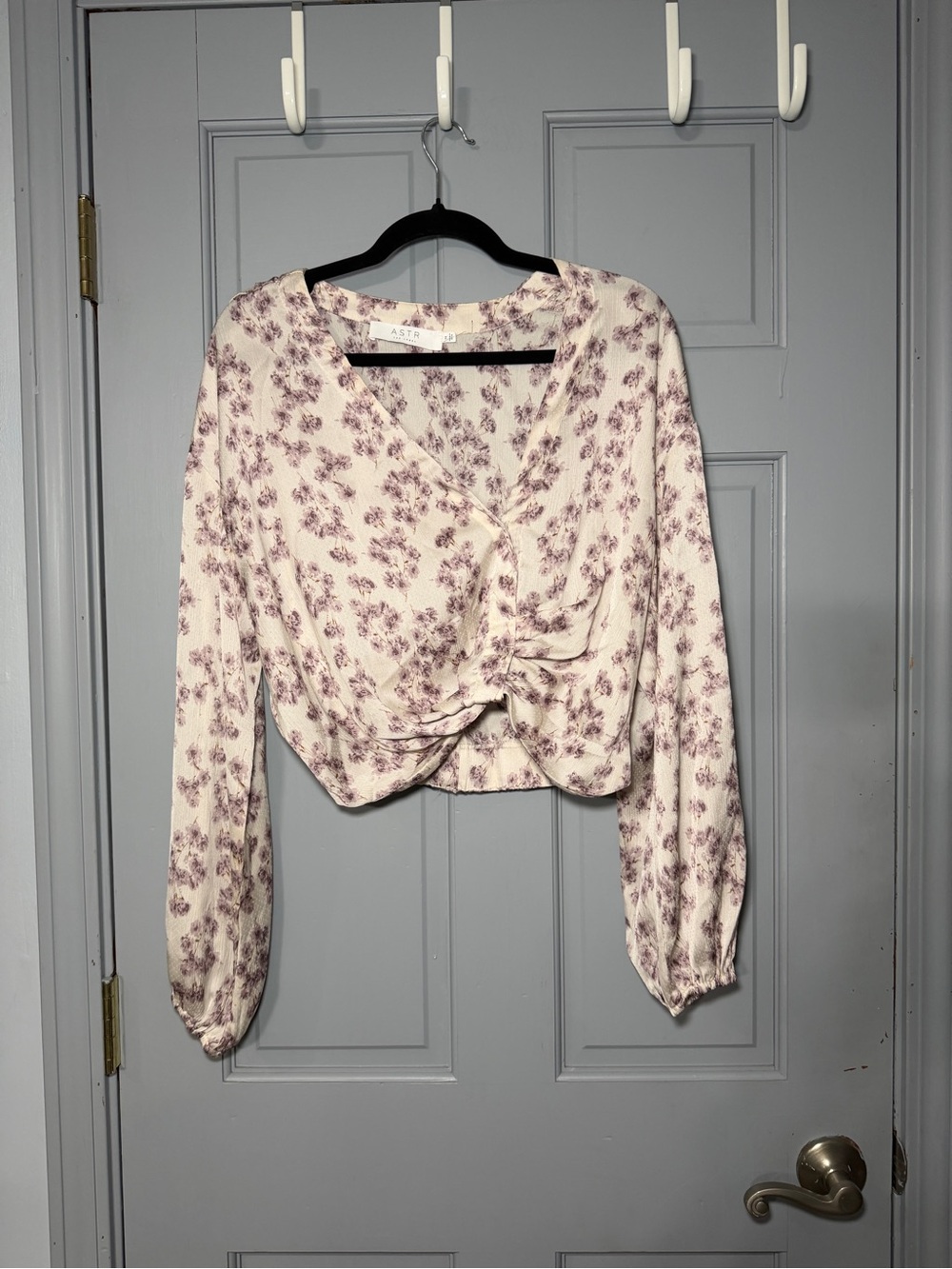 Astr Floral Twist-Front Long Sleeve Top - Cream with Lavender Floral